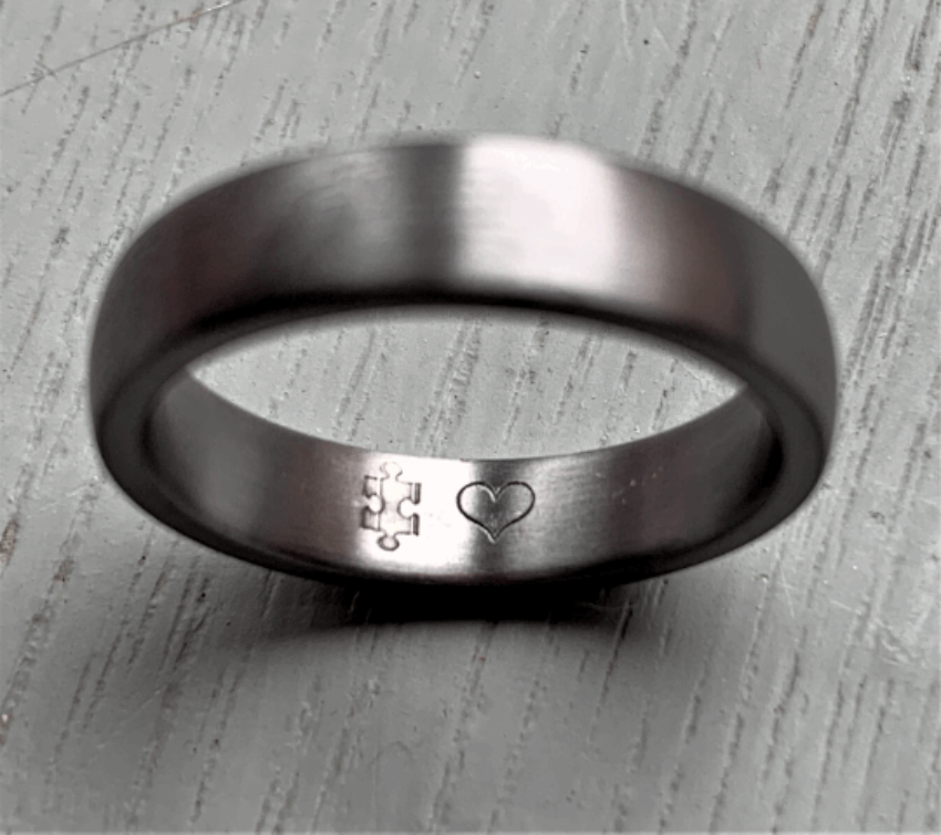 Tantalum wedding ring with engraving inside