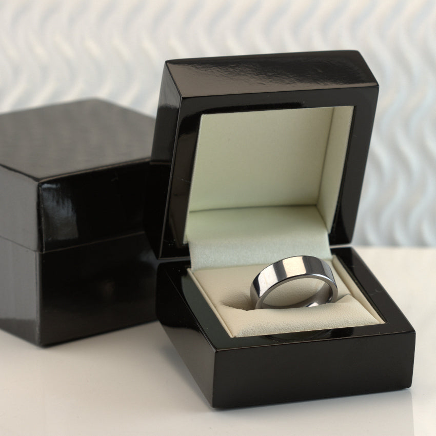 The Victorious - Flat Court, Polished, Tantalum Wedding Ring Band
